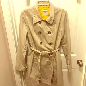 Old Navy trench coat yellow liner